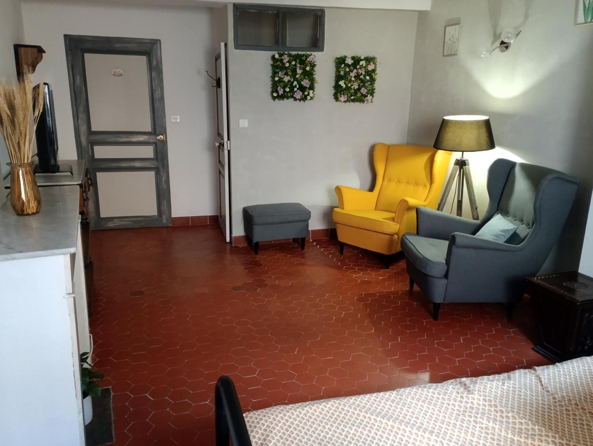 Maison De Village Centre Quinson Esterno foto