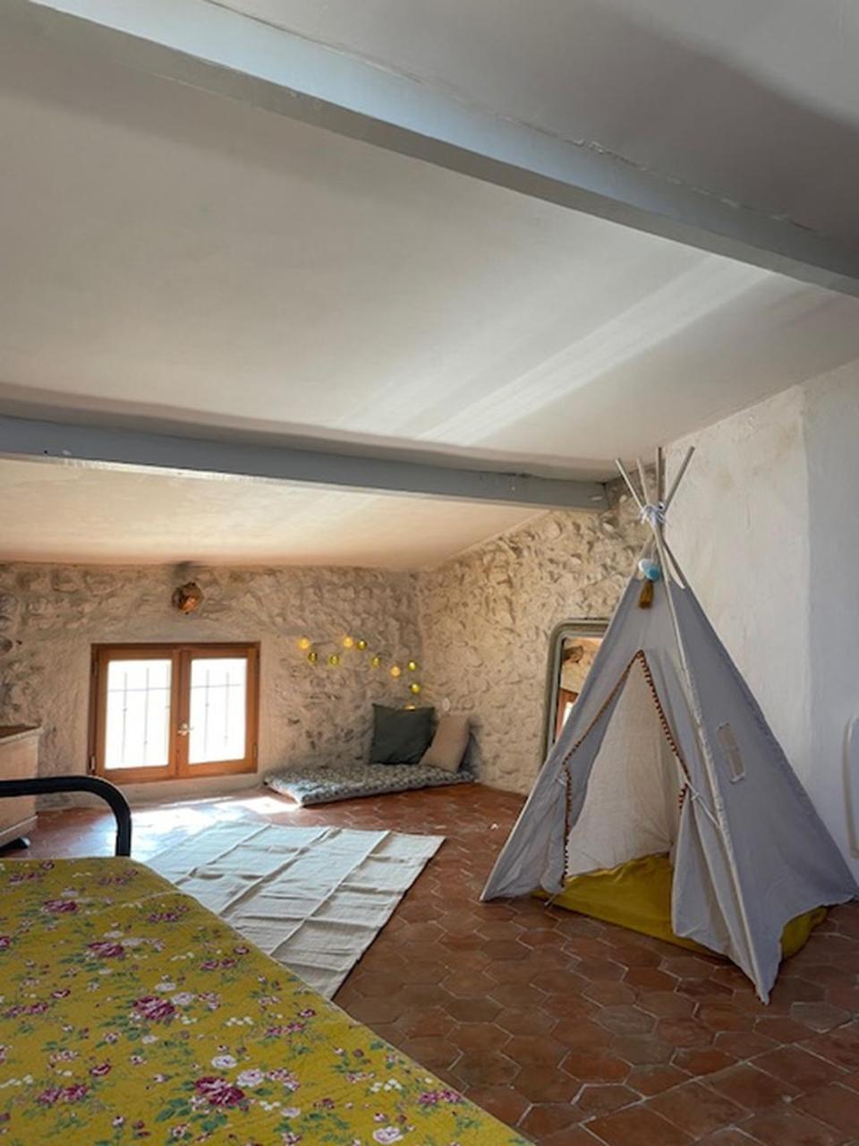 Maison De Village Centre Quinson Esterno foto